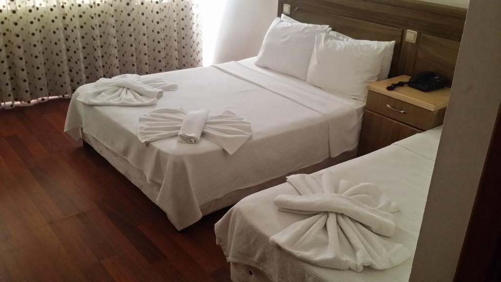 Otel Berlin 2*