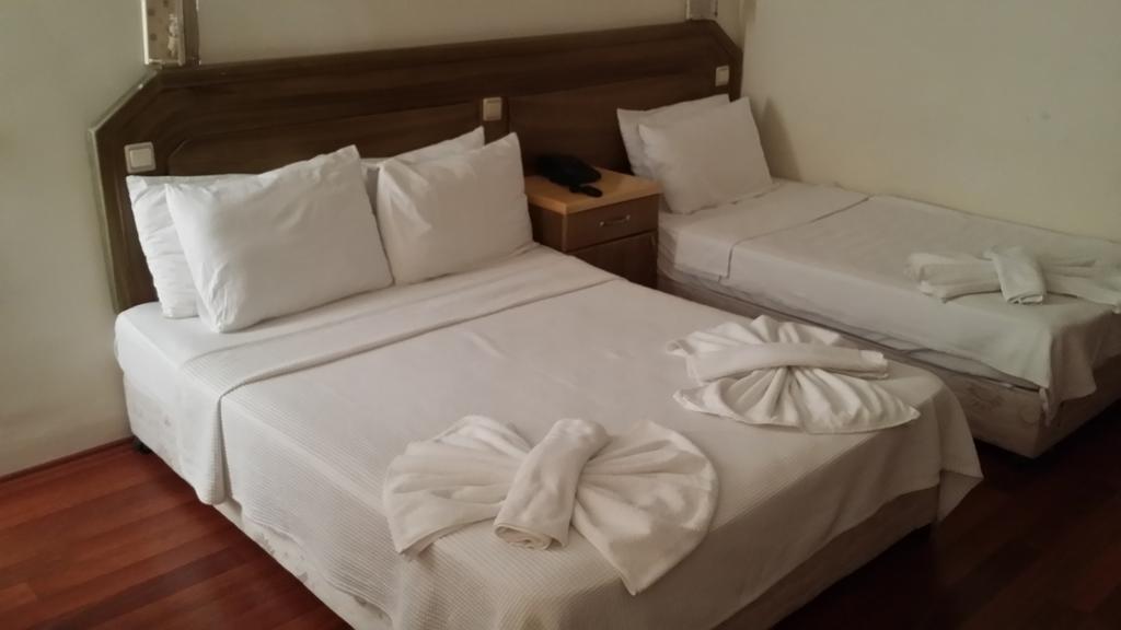 Otel Berlin 2*