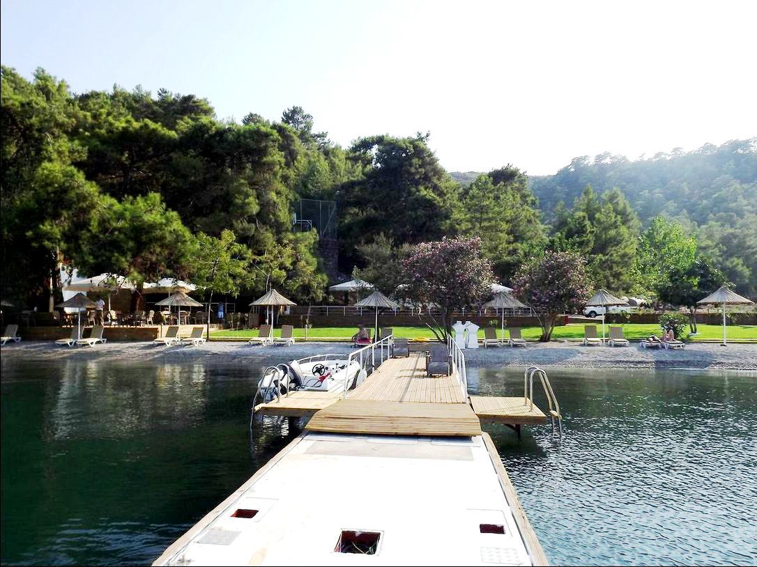 Alesta Yacht Otel 4*
