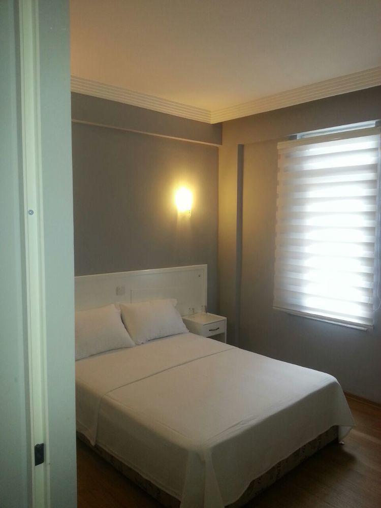 Adrian Hotel 3*