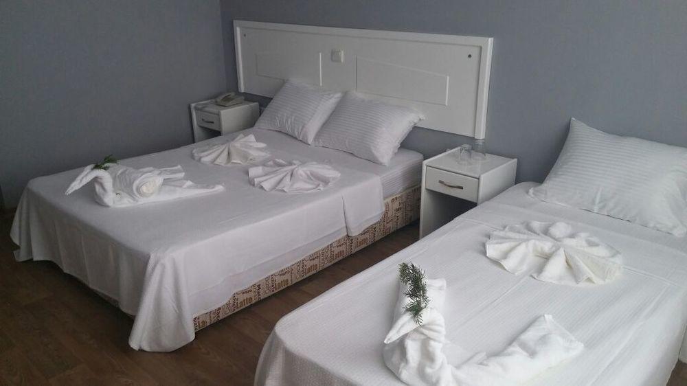 Hotel Adrian 3*