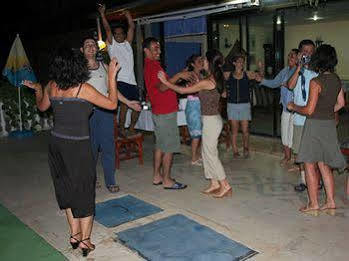 Otel Dost 3*