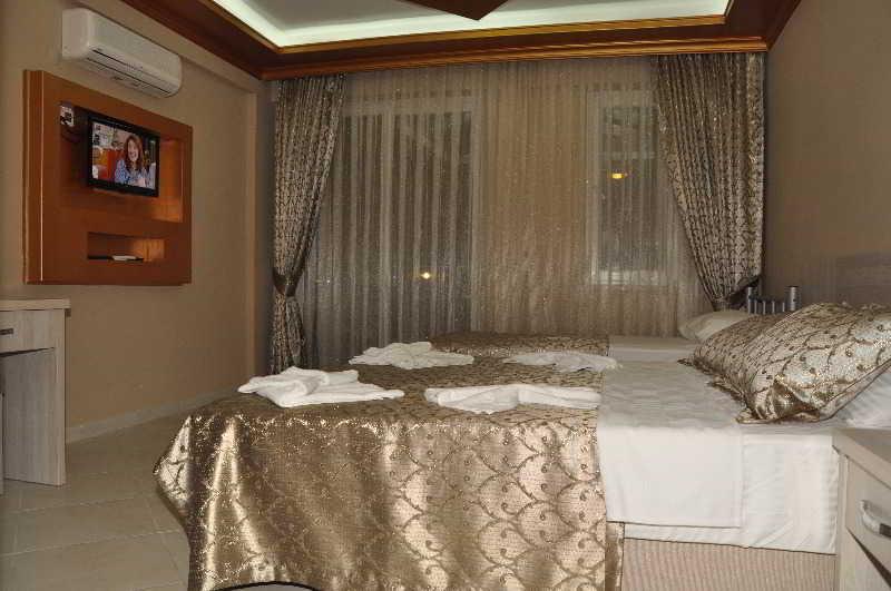 Hotel Flora Palm 4*