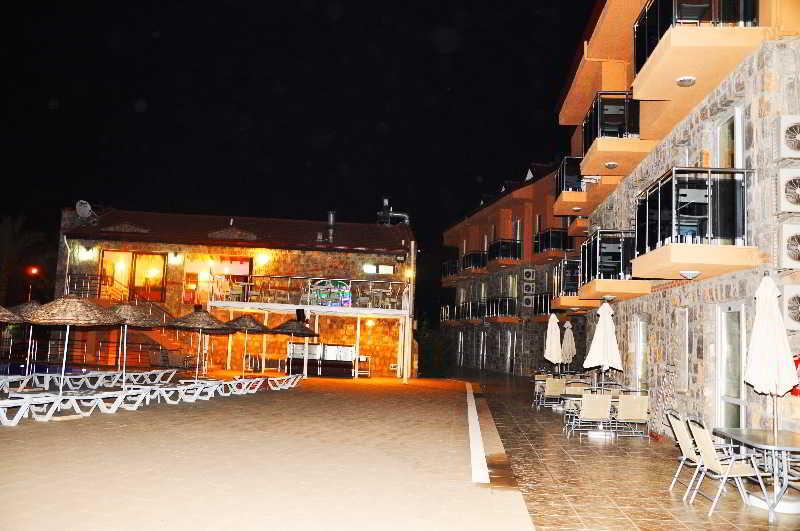 Flora Palm Hotel 4*