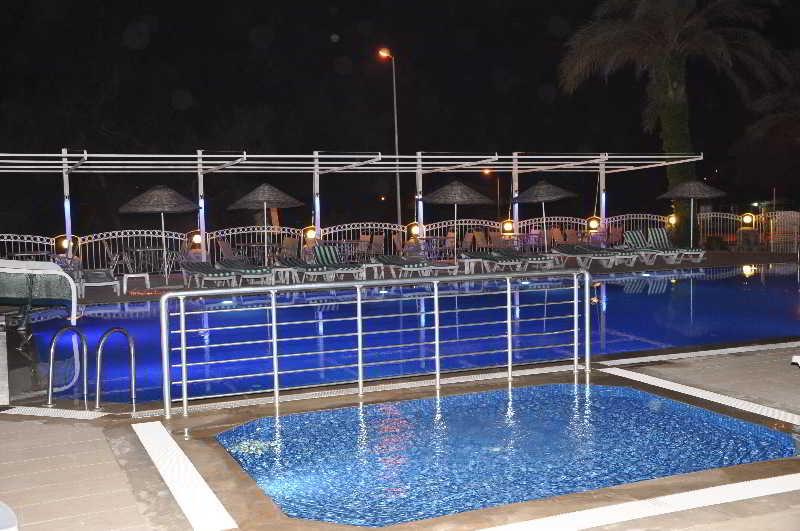 Flora Palm Hotel