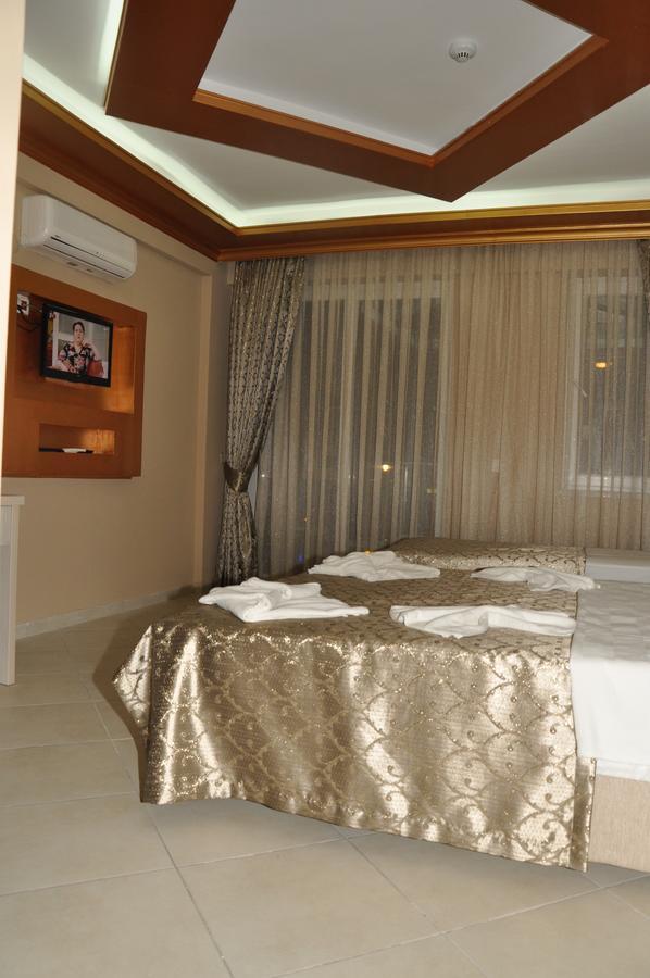 Flora Palm 4*