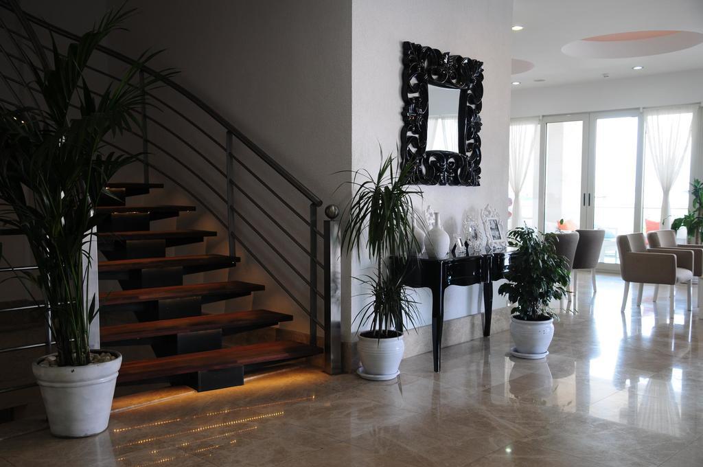 Alesta Yacht Otel