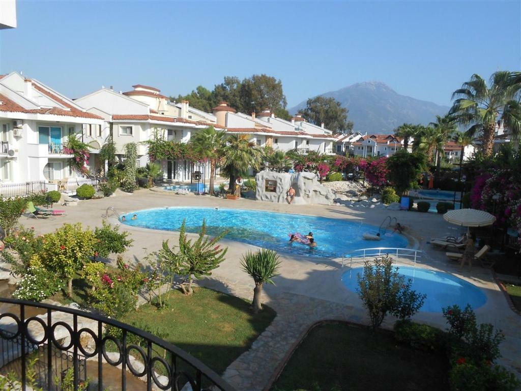 Villa Lisa Park Villas